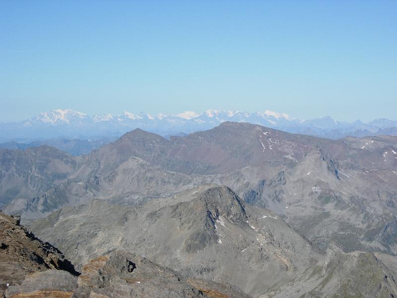 20070805_tambo 024.jpg - Matterhorn - behind the snow covered range way at the back.